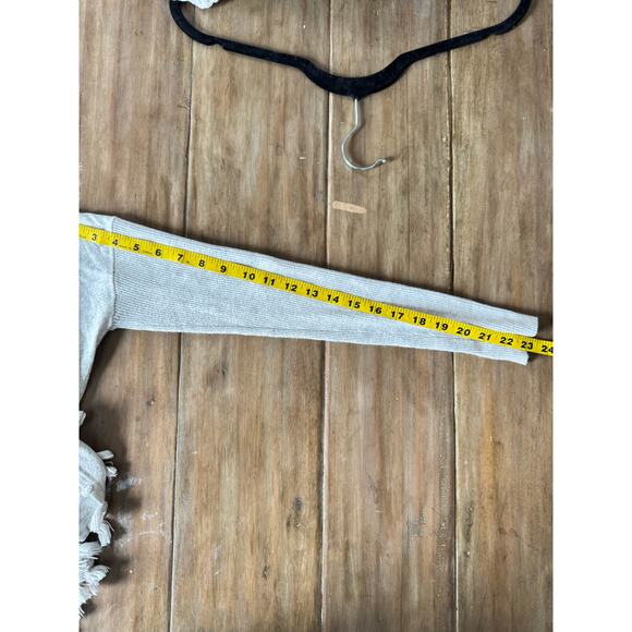 Lilly Pulitzer gray Tassel Hem Sweater XS Cotton Blend Lightweight Knit Boho - Picture 3 of 7